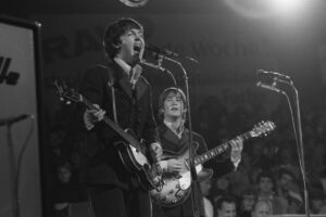 Guitare des Beatles perdue depuis 50 ans en vente aux