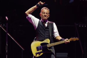 Bruce Springsteen soutient Kamala Harris, Trump mécontent