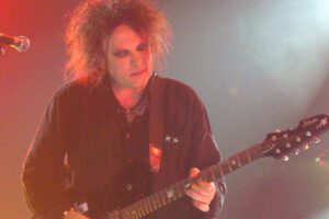 Robert Smith tease déjà un prochain album après "Songs of