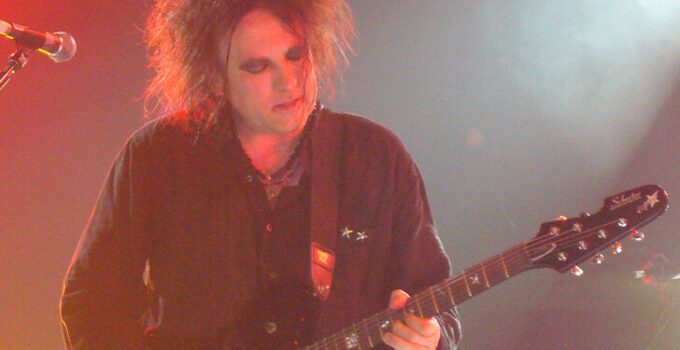 Robert Smith tease déjà un prochain album après "Songs of