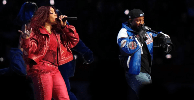 Kendrick Lamar Super Bowl LIX halftime show played "Not Like Us"